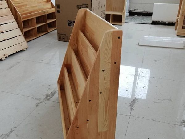三角展示書(shū)架